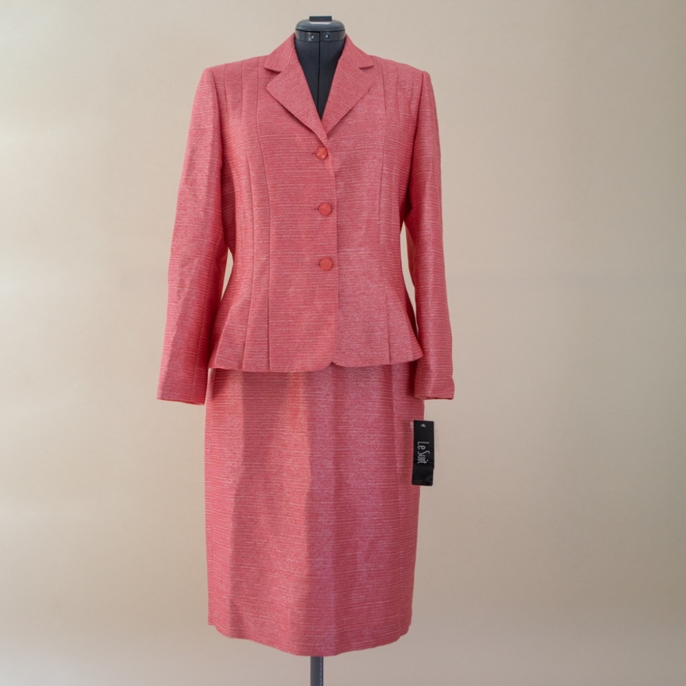 Le Suit Salmon Pink Skirt Suit NWT